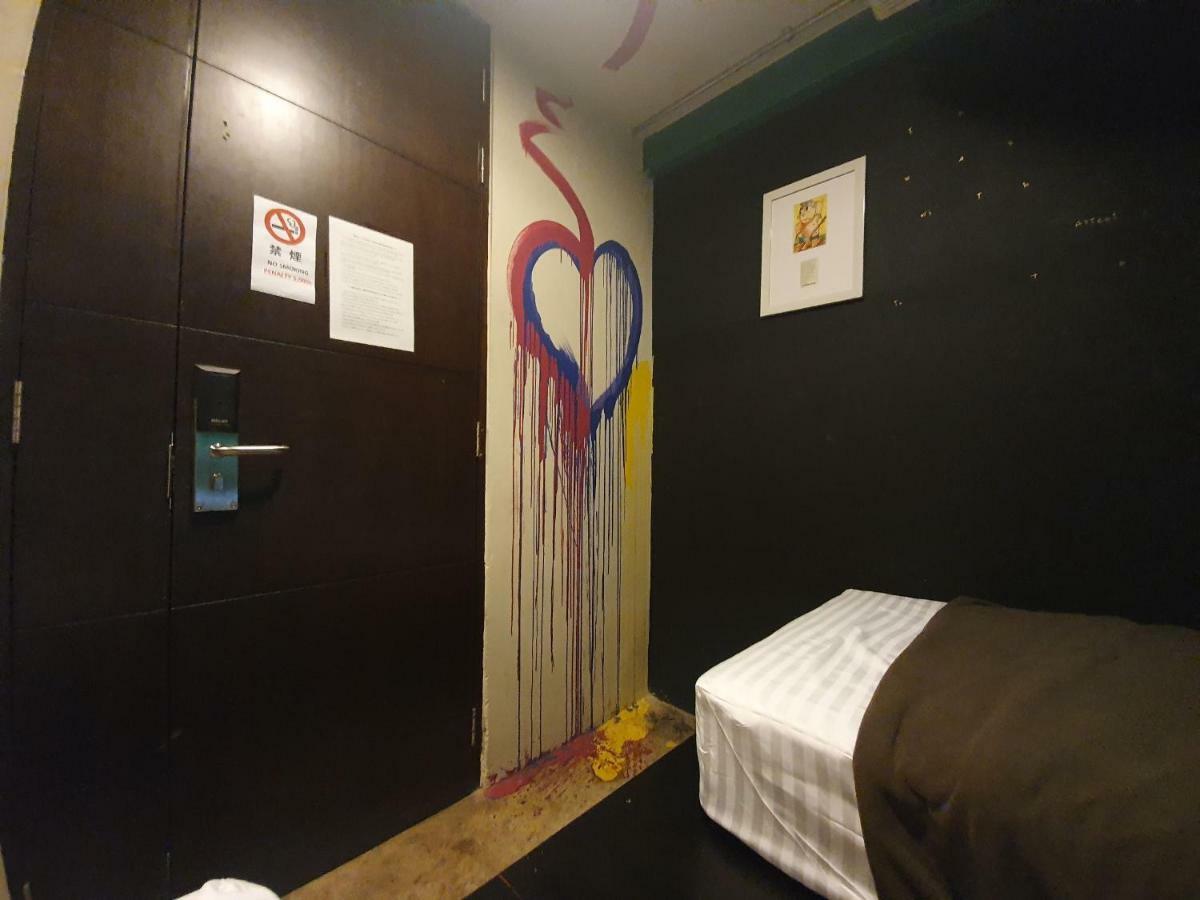 Silom Art Hostel Banguecoque Exterior foto